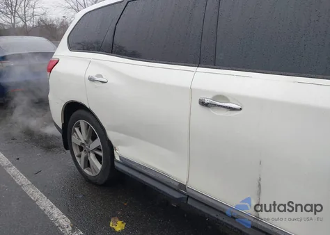 2016 Nissan Pathfinder Platinum из США, поврежденный, VIN 5N1AR2MM3GC643904